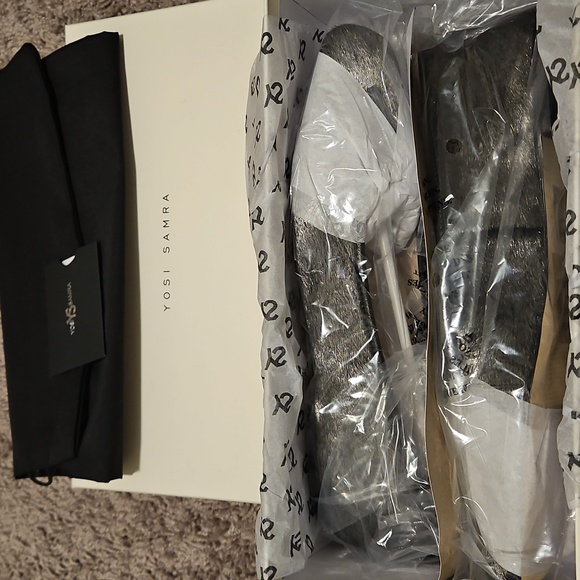 NIB Yosi Samara silver calf hair flats - Picture 2 of 7